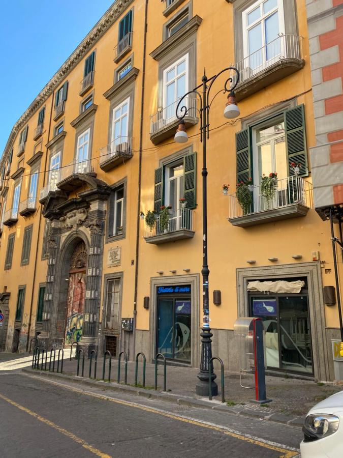 ナポリ Dimora Donna Elena Bed & Breakfast エクステリア 写真