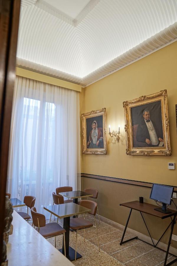 ナポリ Dimora Donna Elena Bed & Breakfast エクステリア 写真